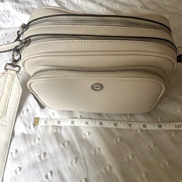 Beautiful  Parfois camera bag with Antropologie fringe guitar strap - Picture 10 of 11